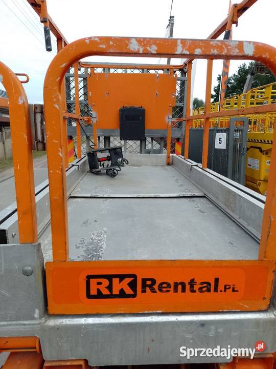 Sprzedam podnośnik nożycowy JLG 2646ES 2006 Rok produkcji 2006 Bydgoszcz