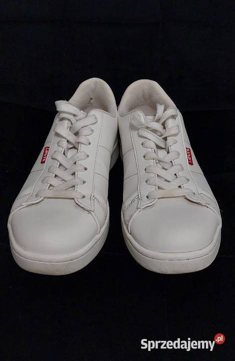 Buty damskie używane Levis Bell Sneakers białe wielkopolskie Września