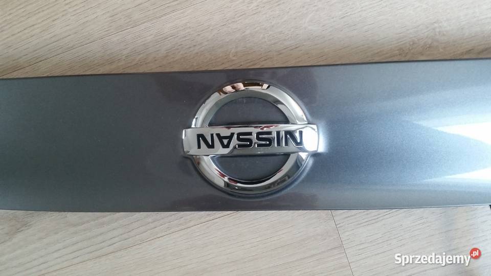 listwa blenda klapy bagażnikowej Nissana Quasqai