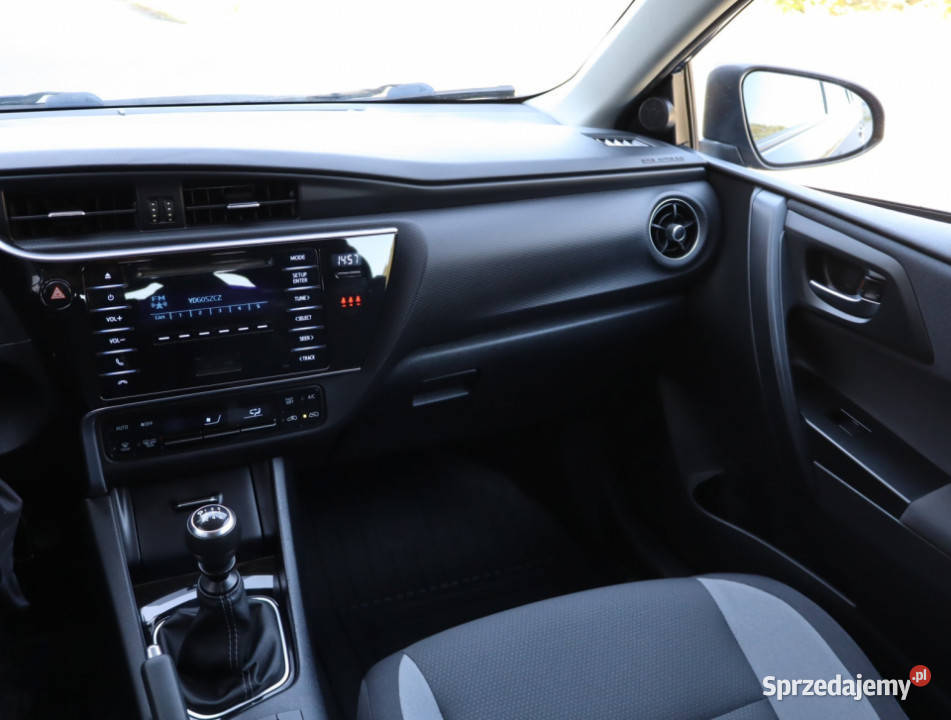 Toyota Auris 13 Dual VVTi manualna Piaseczno