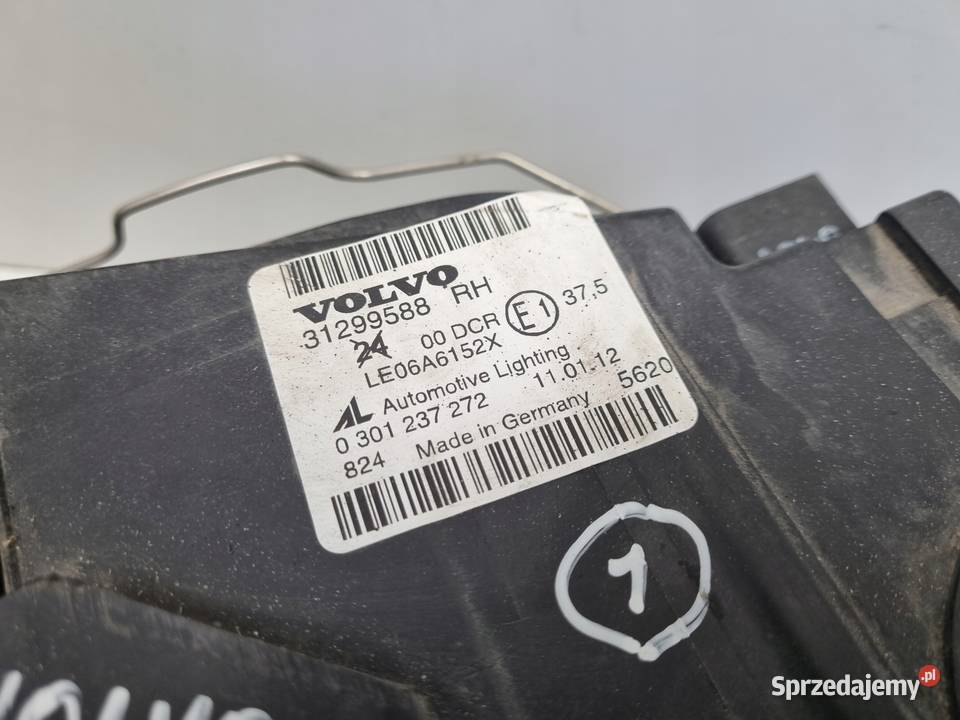 LAMPA PRAWA Volvo S40 II V50 LIFT PRZEDNIA prawy Rudka