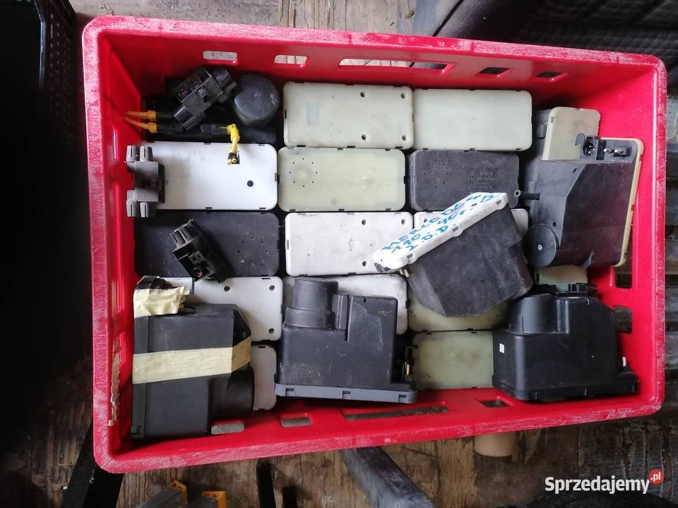 Mercedes 190 124 pompka zamka centralnego