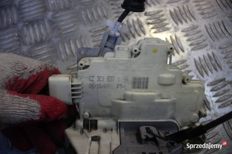 ZAMEK DRZWI LEWY PRZÓD 9 PIN VW PASSAT B6 osobowe sprzedam