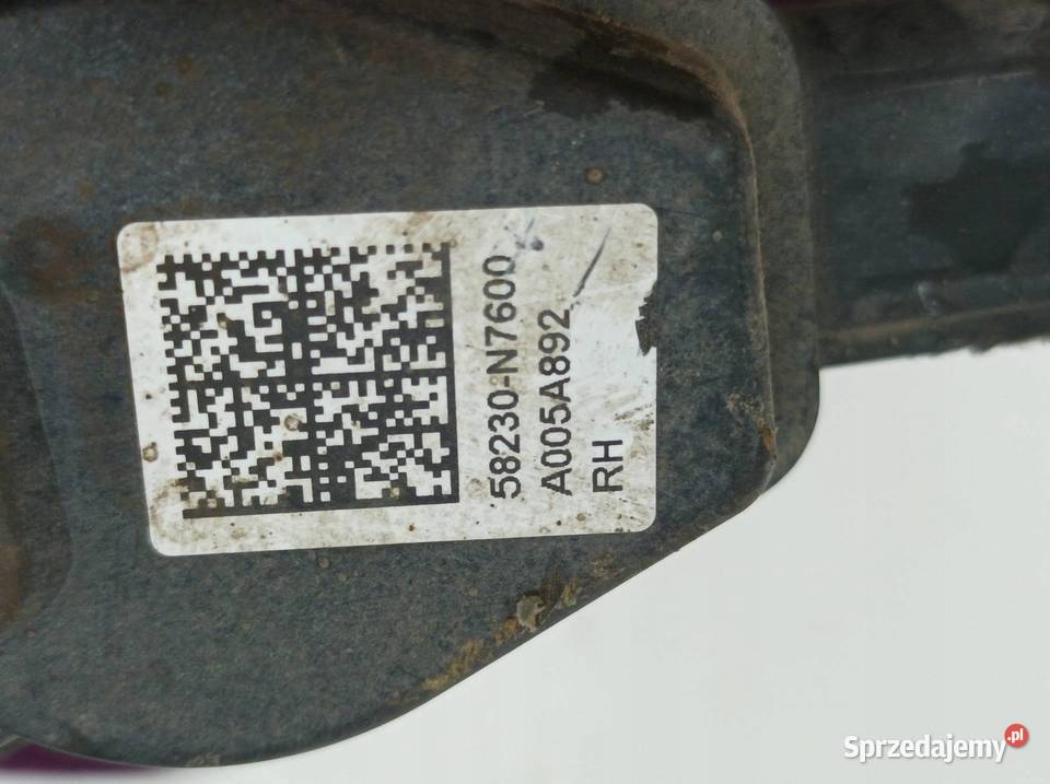 ZACISK HAMULCOWY PRAWY TYŁ 16 B 58230N7600 Rok produkcji 2021