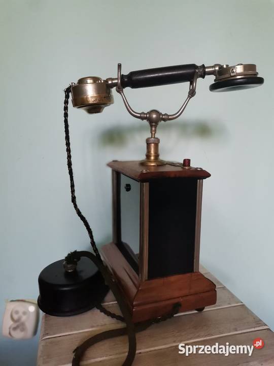 Stary telefon na korbke z lat 30 tych Art Deco