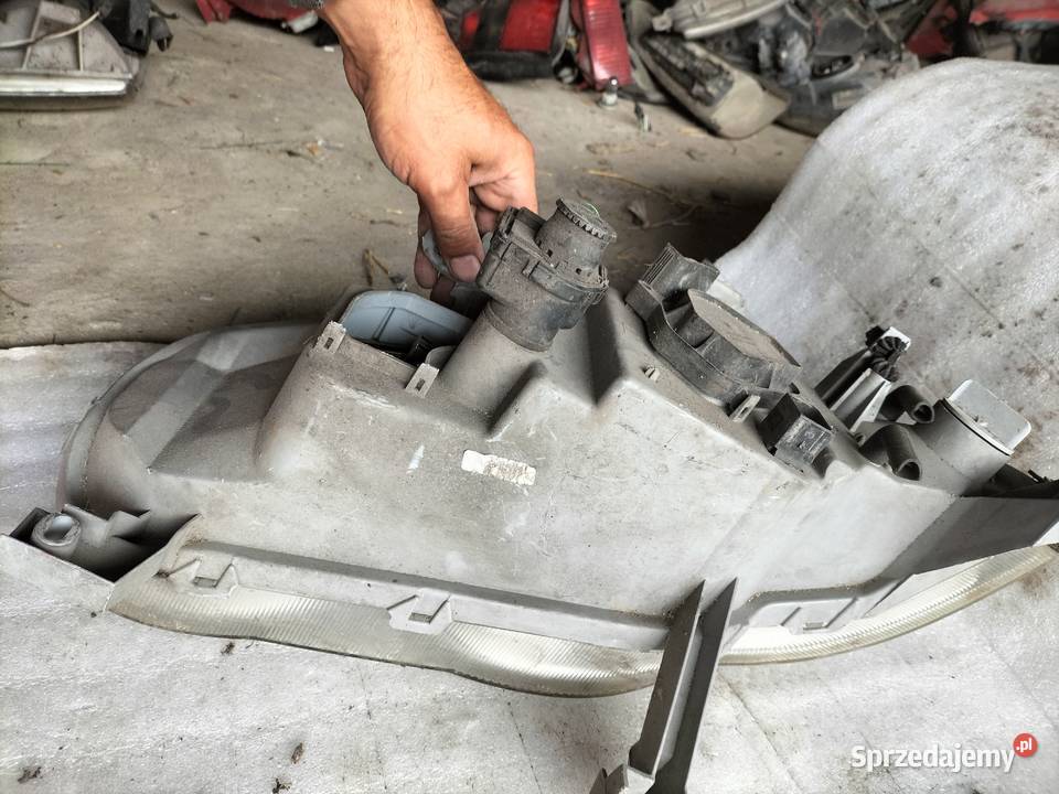 LAMPA PRAWA PRAWY PRZÓD ROVER 45 40230748 Kamień-Kolonia