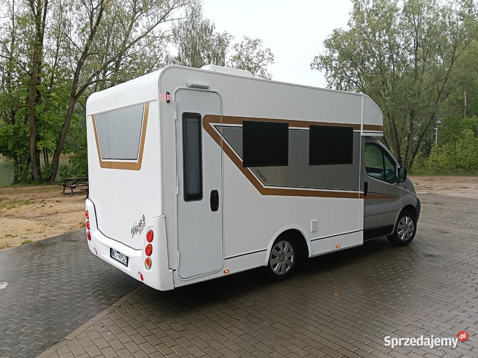 Kamper na bazie Renault Trafic z nową zabudową nieuszkodzony mazowieckie Ciechanów