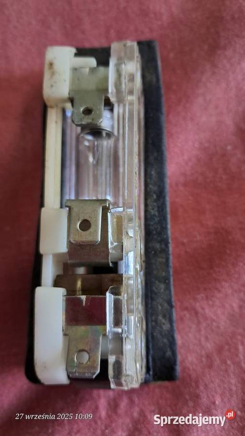 Lampa oświetlenia wnętrza kabiny Fiat 125p sprzedam