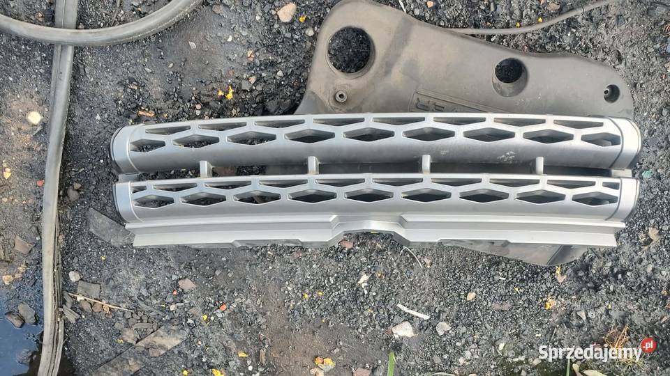 Atrapa chłodnicy gril Land Rover Evoque I L 949 Książ Wielkopolski sprzedam