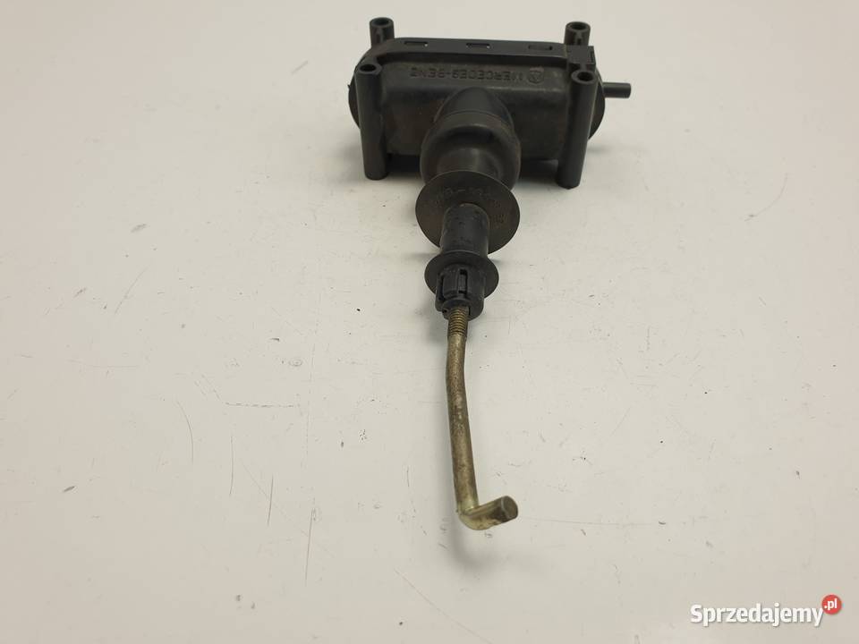 Mercedes W126 SEC SIŁOWNIK TYLNEGO ZAMKA Prawy