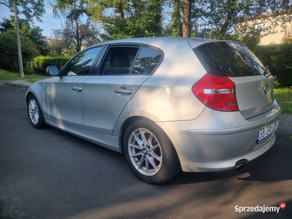 BMW Seria 1 116i Edition Sport Rok produkcji 2010 Bielsko-Biała