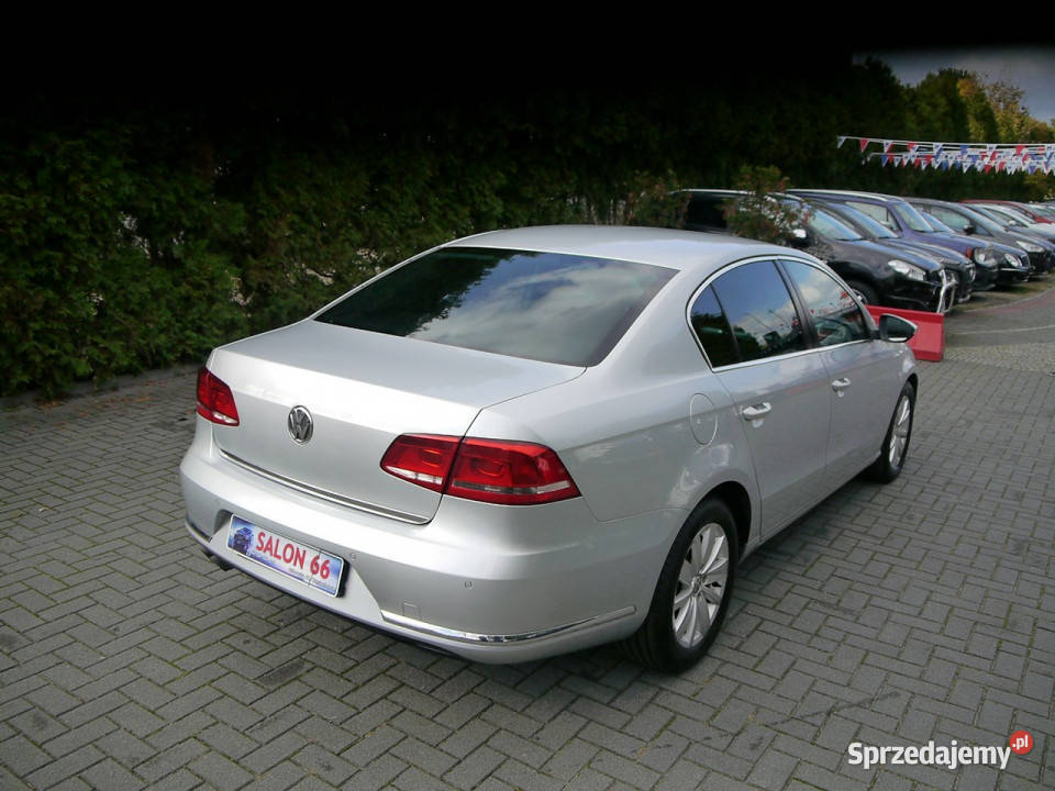 Volkswagen Passat 18 Stan b bezwypadkowy pełny światła do jazdy dziennej sprzedam