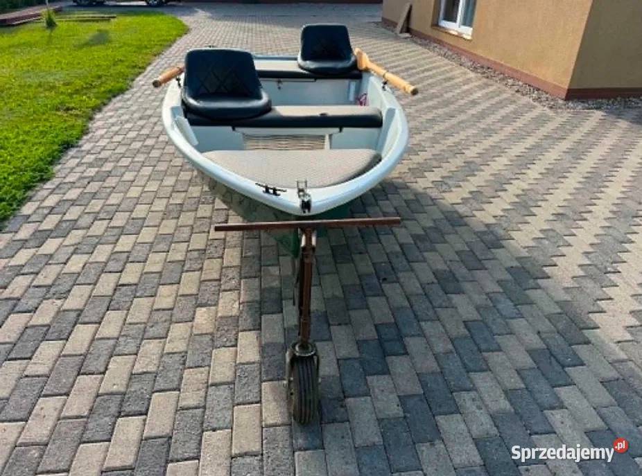 Łódka wędkarska rekreacyjna 30 m x 140 m gotowa