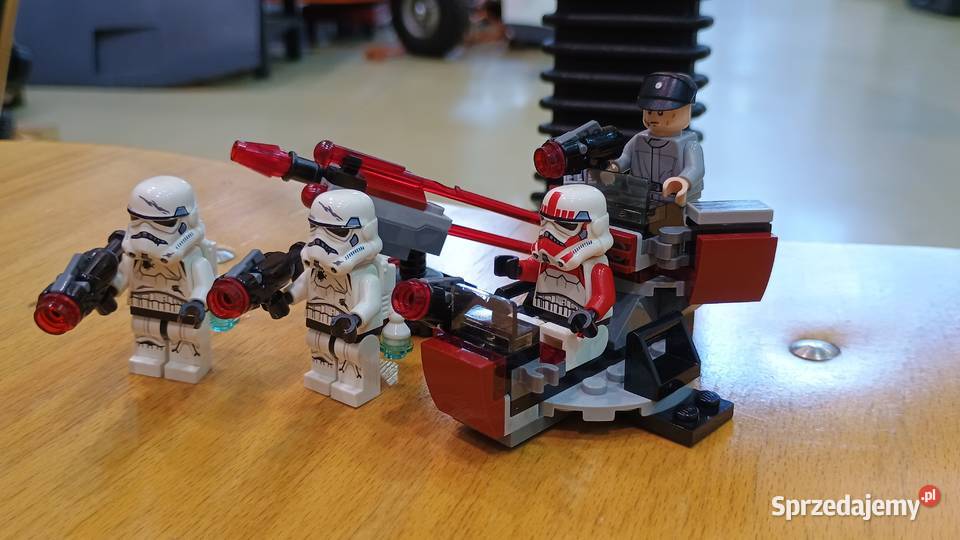 Zestaw LEGO Star Wars 75134 Galactic Empire Plewiska