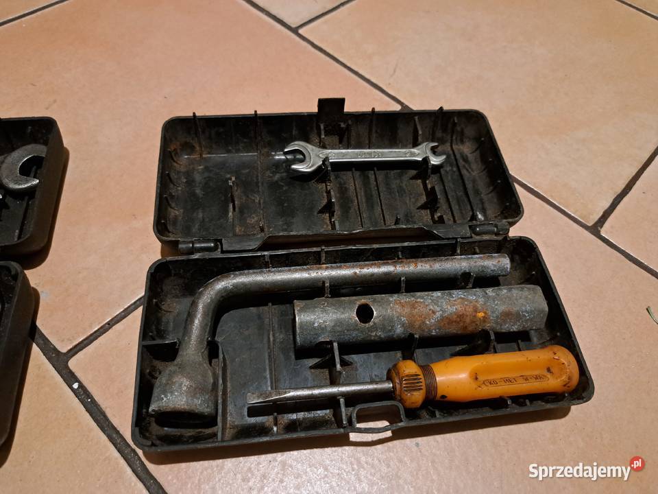 Klucze motor rowersam z czasów PRL Leszno sprzedam
