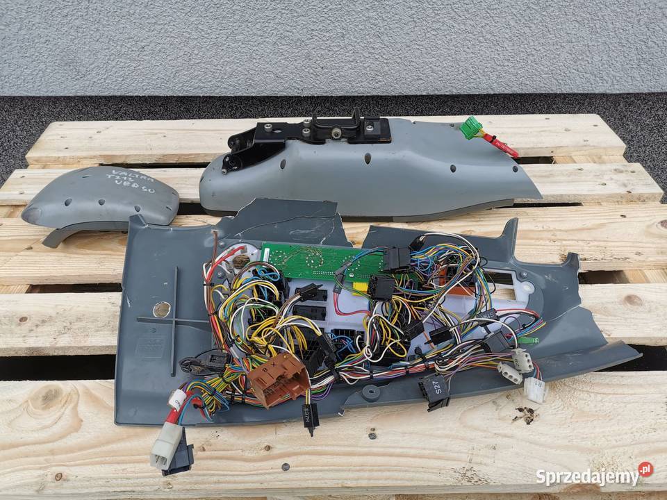 Podłokietnik Valtra T213 wielkopolskie Wilkowo sprzedam