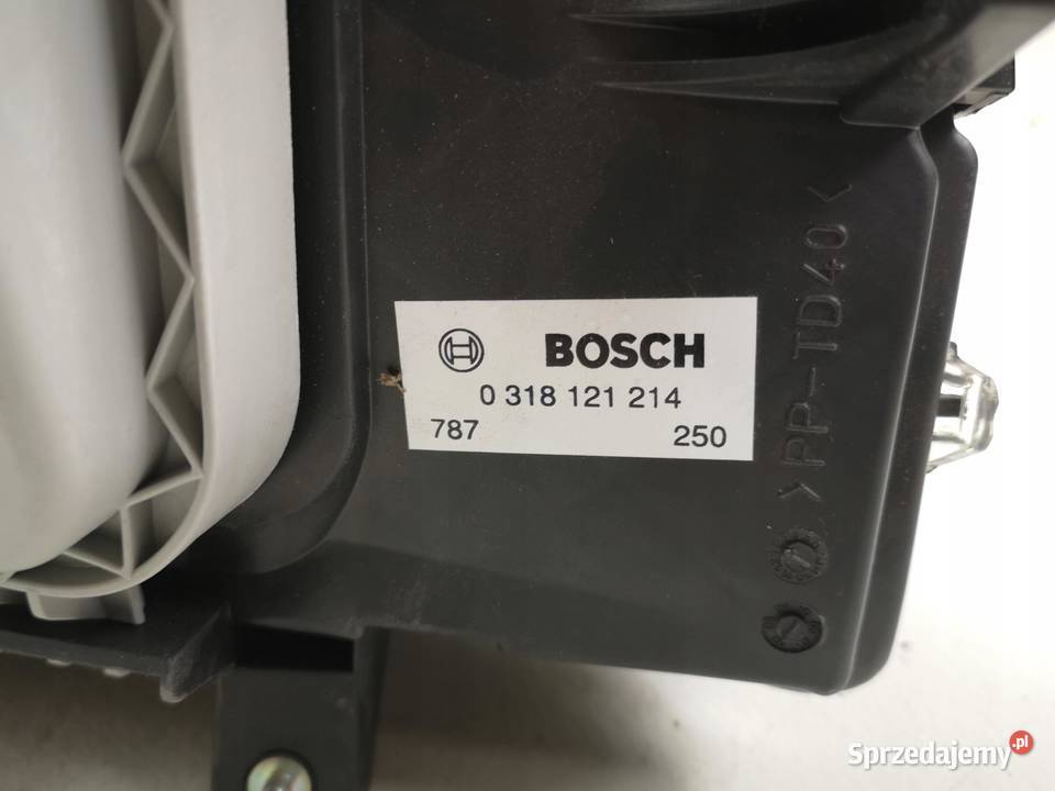 LAMPA PRAWY PRZÓD FIAT DOBLO 2001 NOWA BOSCH osobowe