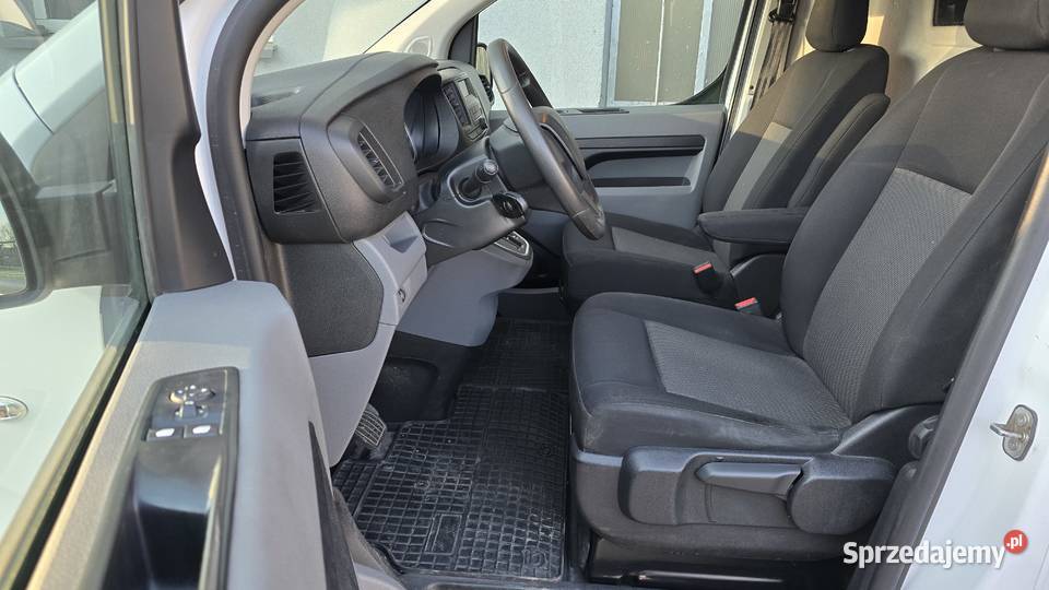 Peugeot Expert EV netto 39900 0cm3 Nowy Świętów