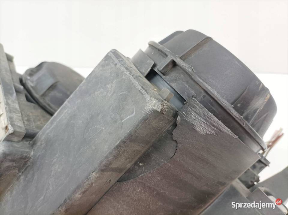 LAMPA PRZÓD PRAWA XENON EUROPA Citroen C8 I Rok produkcji 2003 Części samochodowe