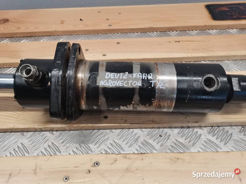 Siłownik skrętu Deutzfahr 307 Carraro Wilkowo sprzedam