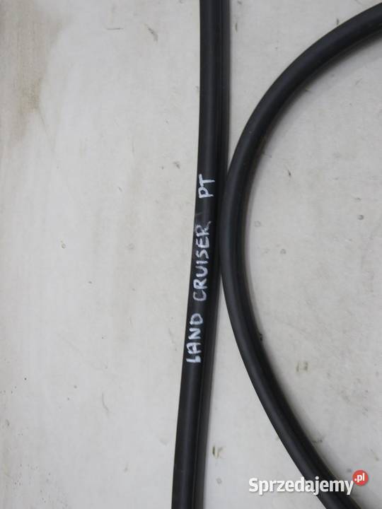 USZCZELKA DRZWI PRAWY TYŁ LAND CRUISER 120