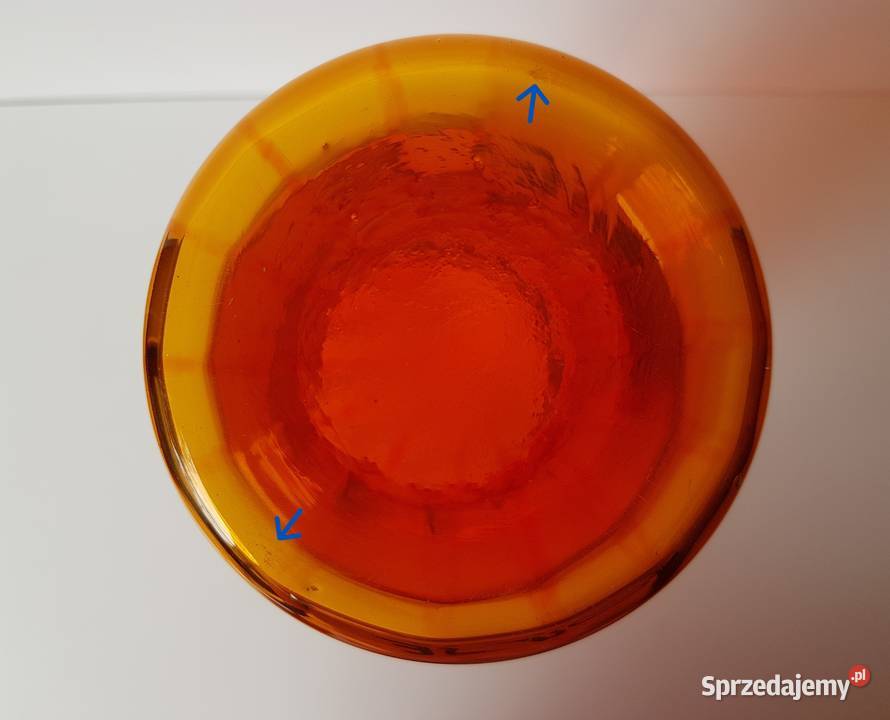 Kanelowany wazon z naklejką Watra kolorowe szkło śląskie Dąbrowa Górnicza