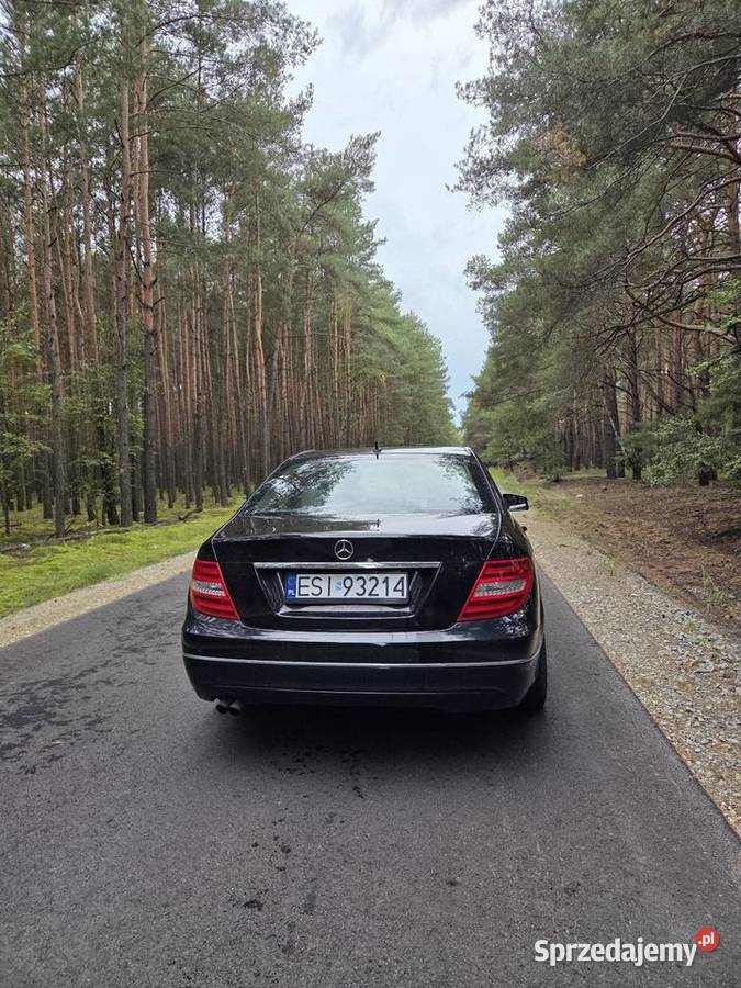 Mercedes w204 c180 Rok produkcji 2011 Mercedes-Benz Wielołęka