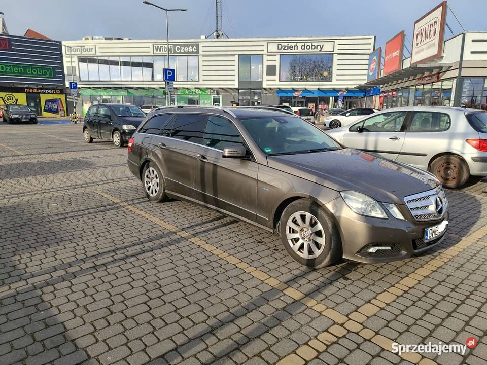 Mercedes E 350 2012 AVANTGARDE Rumia