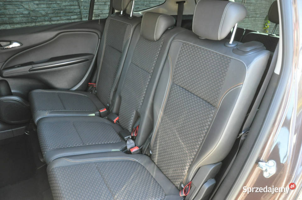 Opel Zafira 14 140 Cosmo 7 foteli LED Półskóra Rok produkcji 2018 Zafira Dąbrowa Górnicza sprzedam