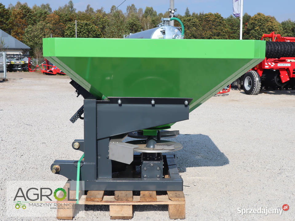 Rozsiewacz dwutarczowy Langren RS 600 800 1000 Płock