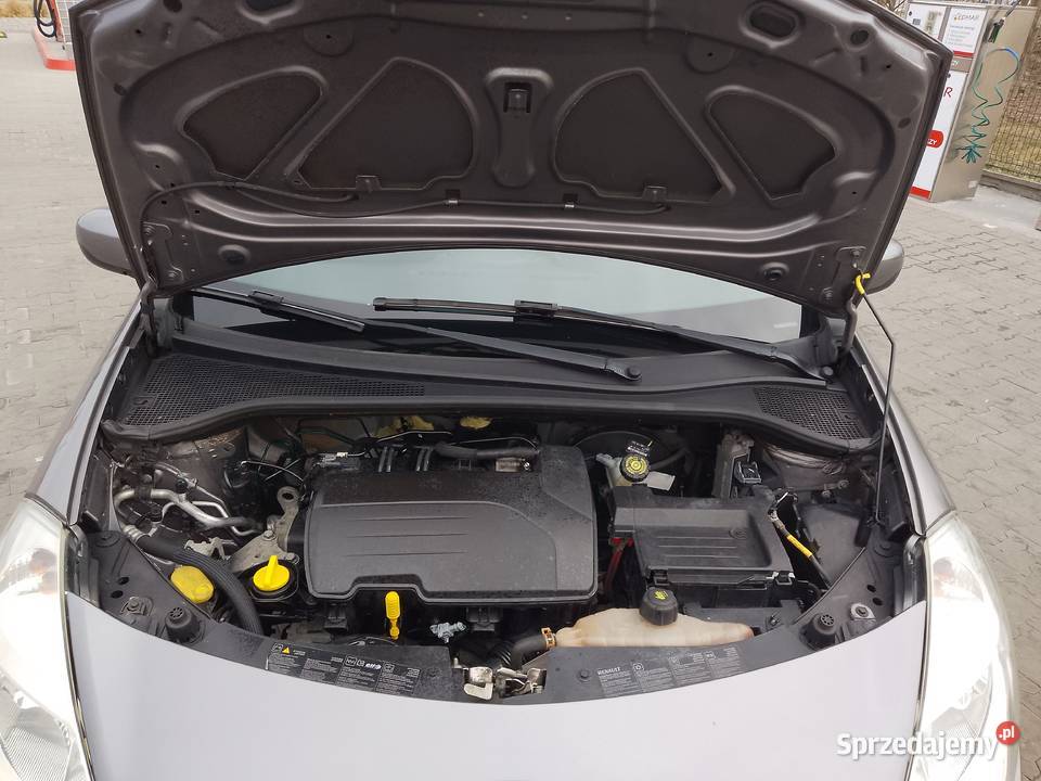 Renault Clio Lift 2010r 12 benzyna 75 Przebieg welurowa tapicerka Radom
