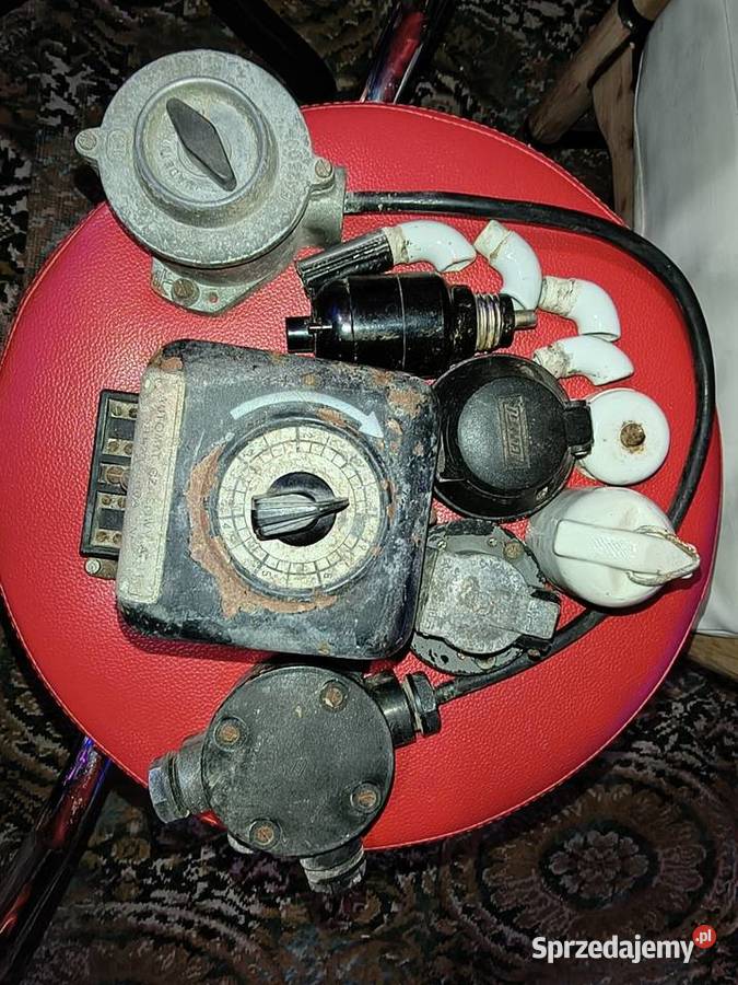 Części dawnej instalacji Antyki Suwałki