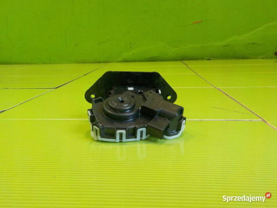 MAZDA 2 IV 20r 5D zamek klapy tyl Zamki, wkładki i kluczyki Suków