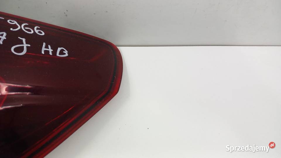OPEL ASTRA J HB LAMPA TYŁ PRAWA CIEMNA Zbierkowo