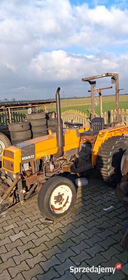 Ciągnik rolniczy sadowniczy 4x4 renault 2440 d