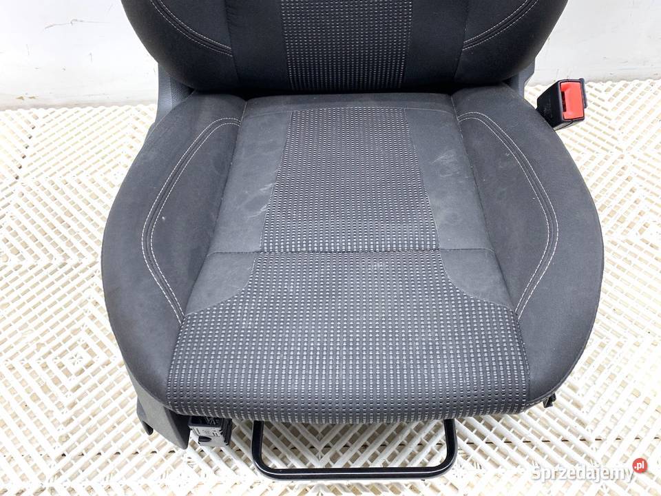 FOTEL PRAWY PRZÓD FORD FIESTA MK7 Hatchback osobowe podkarpackie