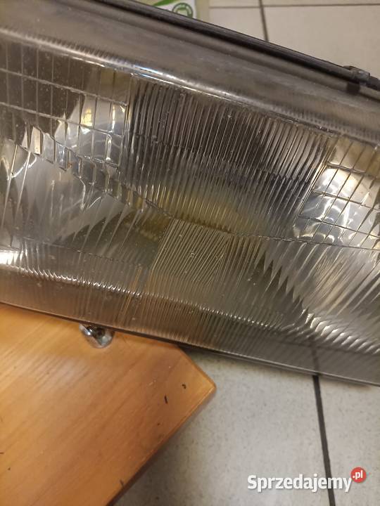 lampy przód volvo 850 1991 osobowe Szydłowiec sprzedam