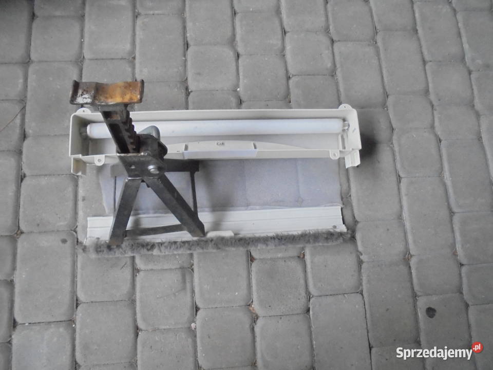 kaseta okna dachowego 40x40 50x70 moskitiera podkarpackie Sonina