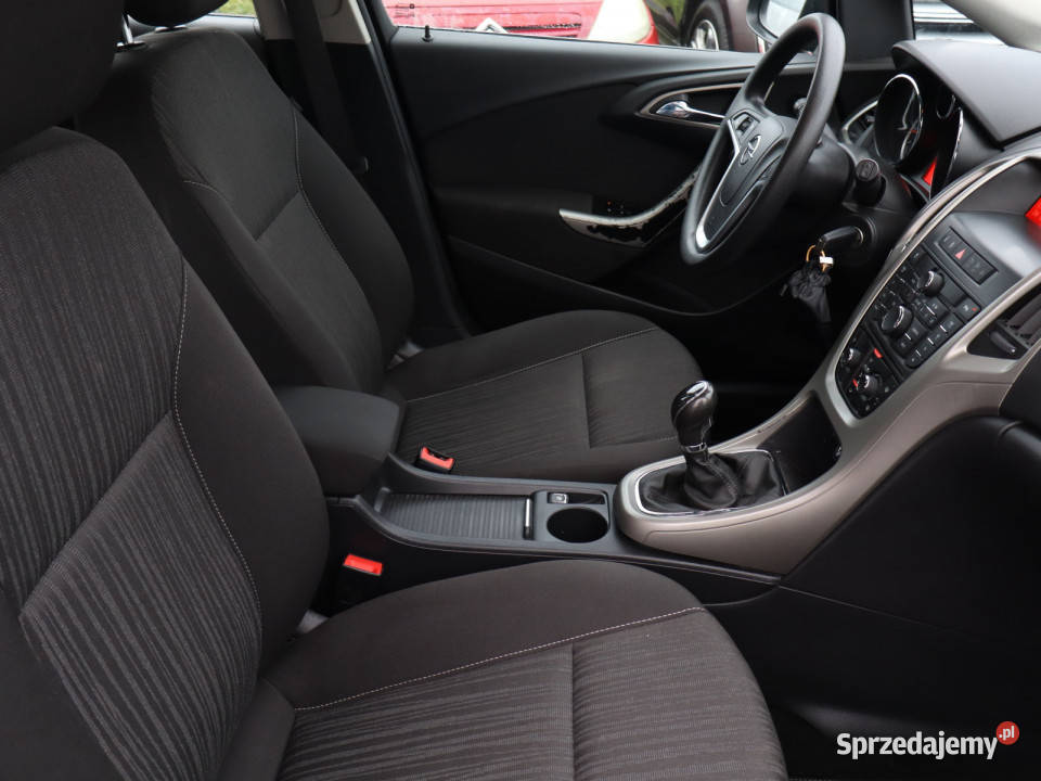 Opel Astra 14 T światła przeciwmgielne Bielany Wrocławskie