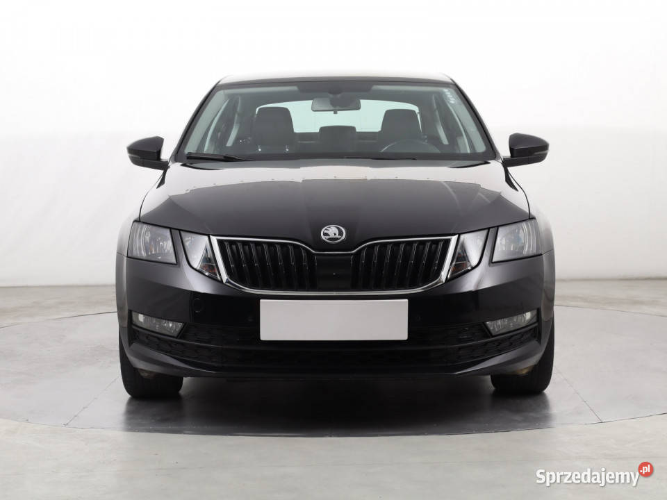 Skoda Octavia 14 TSI światła przeciwmgielne Katowice