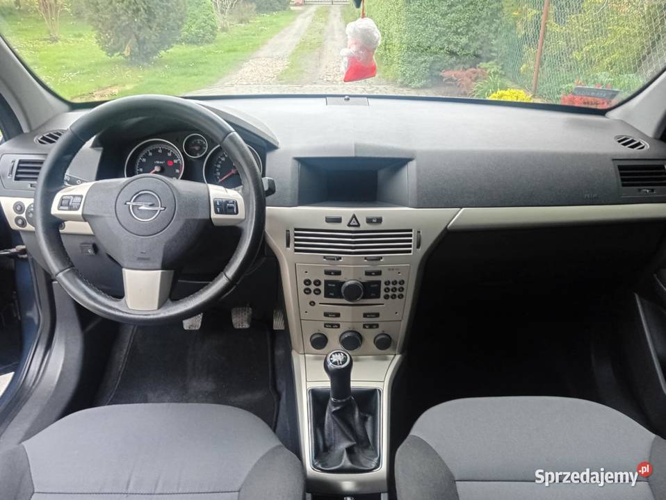Opel Astra 18 benzynagaz nieuszkodzony