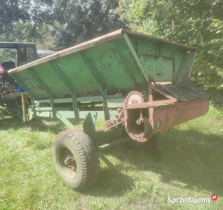 Rozsiewacz wapna RCW 2 do remontu Wieluń