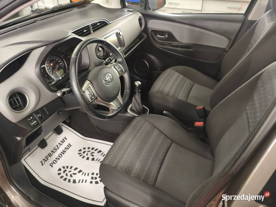 Toyota Yaris 2017 1 właściciel salon