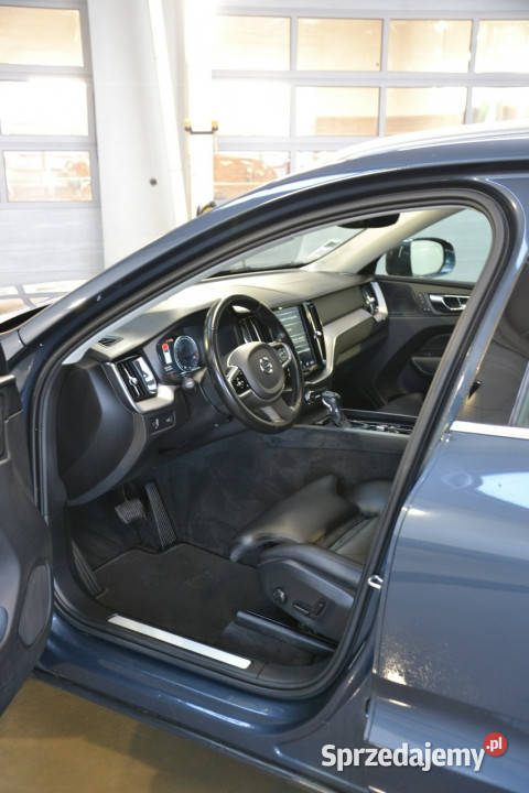 Volvo XC 60 AWD T5 20 benzyna 250 automat Kęty
