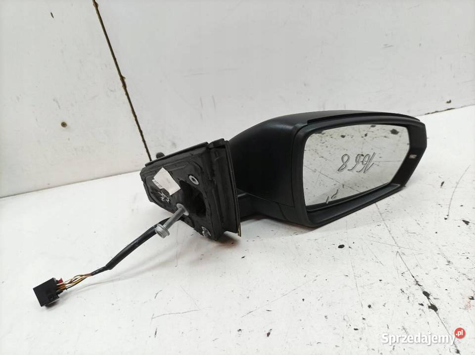 LUSTERKO PRAWE 6PIN EU 2G 0411438 VW Volkswagen