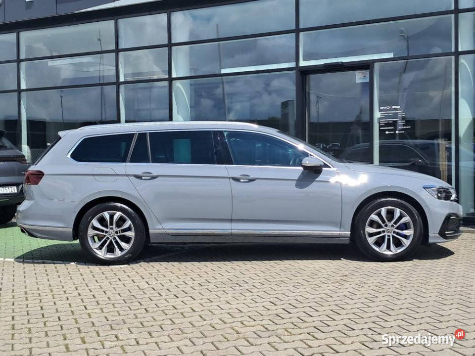 Volkswagen Passat 2022r FV 23 GTE Hybryda 1395cm3 Tychy
