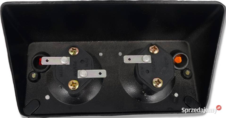 KOMPLET lamp tylnych zespolonych T25 metalowe Solec Kujawski sprzedam