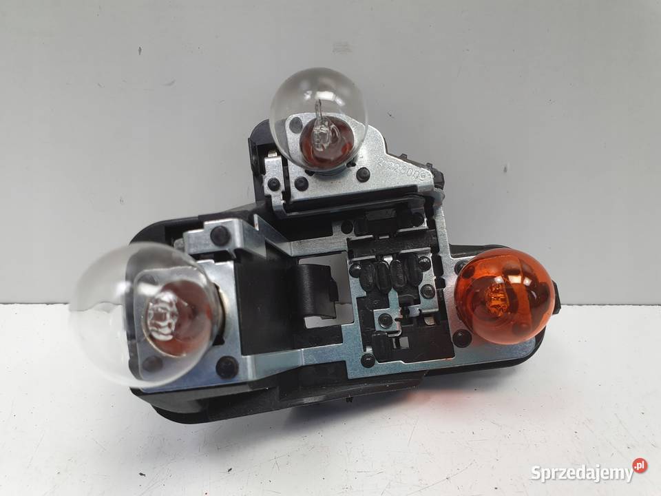 Volvo V40 II WKŁAD TYLNEJ LAMPY ŻARÓWKI TYLNEJ osobowe Janów sprzedam