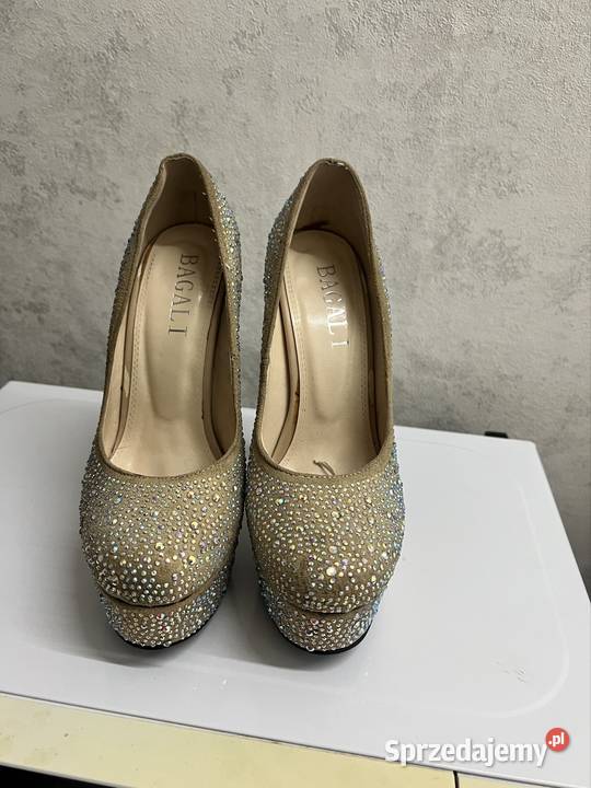 Szpilki z krzystałkami Warszawa