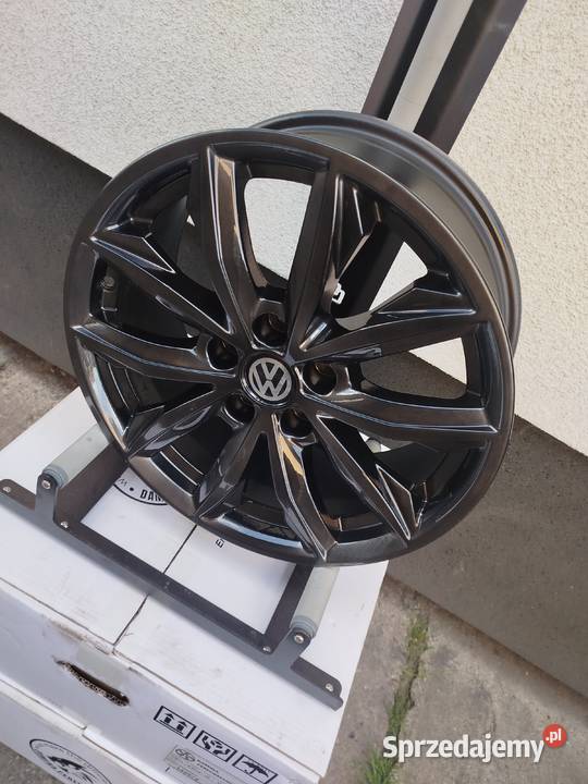B011 Felgi aluminiowe 70 x 17 5x112 ET 35 VW Bąków